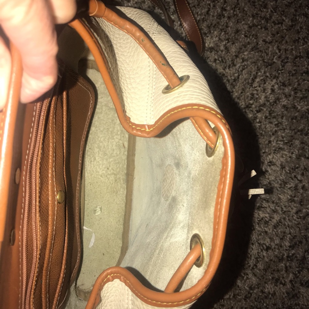 Dooney & Bourke all weather leather - Picture 3 of 4